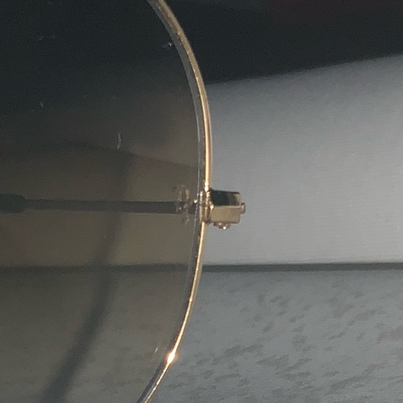 Ray-Ban Authentic Aviators Gold 62014 Sunglasses - Picture 2 of 5